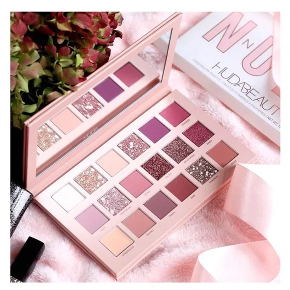 HUDA BEAUTY Nude Eyeshadow Palette with Pink and Gold Shades - Picture 14 of 14